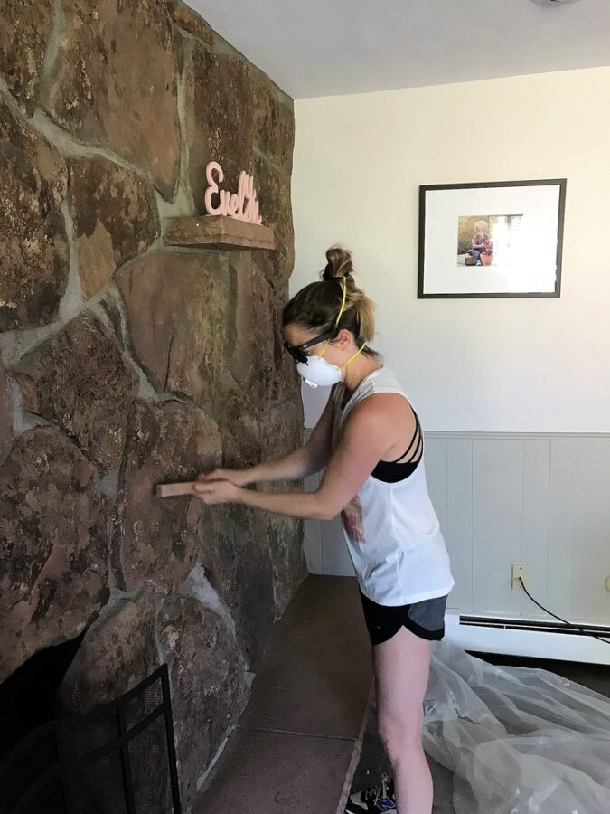 How to clean and paint a rock fireplace with this quick and easy DIY | Building Bluebird #fireplacetransformation