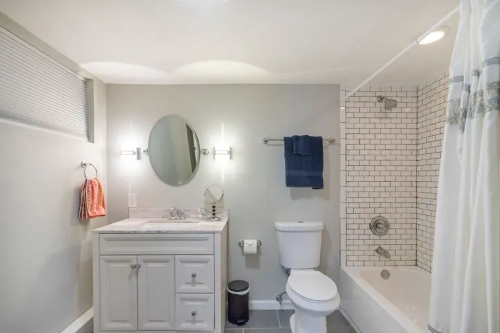 Installing tile in your bathroom | Building Bluebird