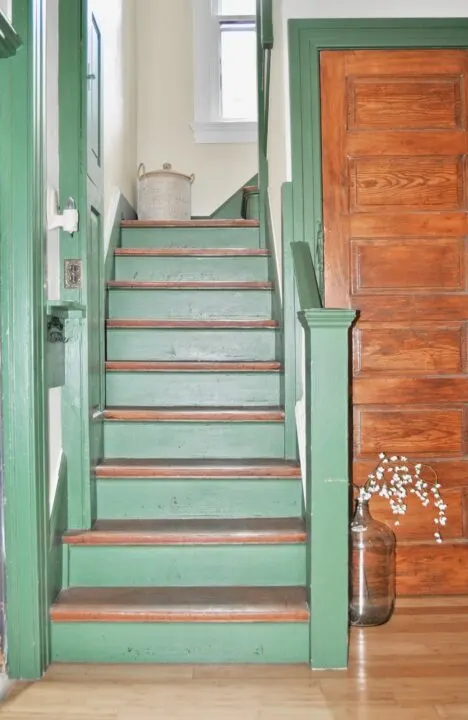 How to install wallpaper to your stair risers with this simple DIY | Building Bluebird 