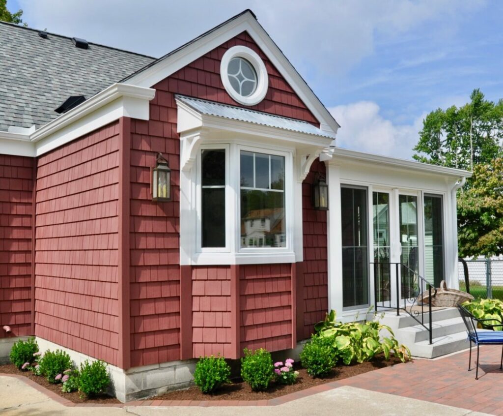 Charming red bungalow renovation ideas | 
#capecod #americana #airbnb #cottagecore