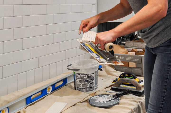 How to install subway tile to your kitchen backsplash - DIY Tutorial | Building Bluebird 