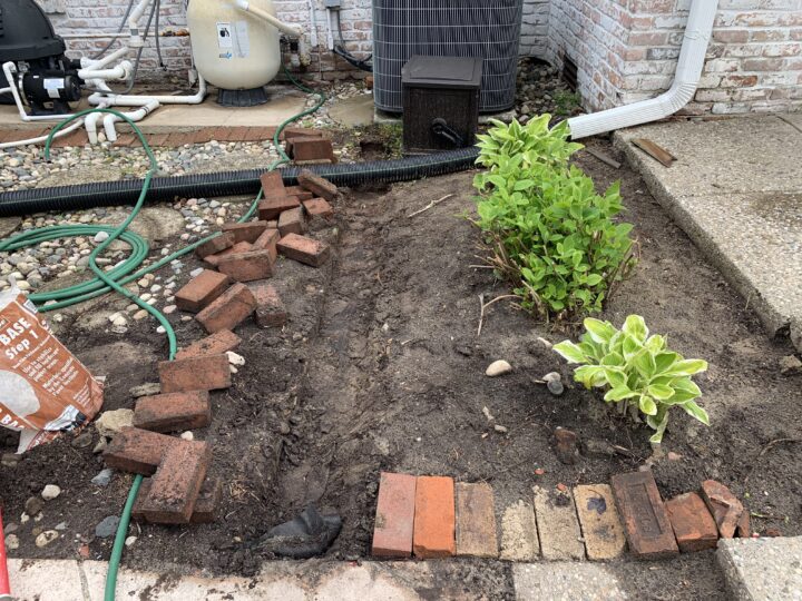 How to lay brick edging in your garden | Building Bluebird