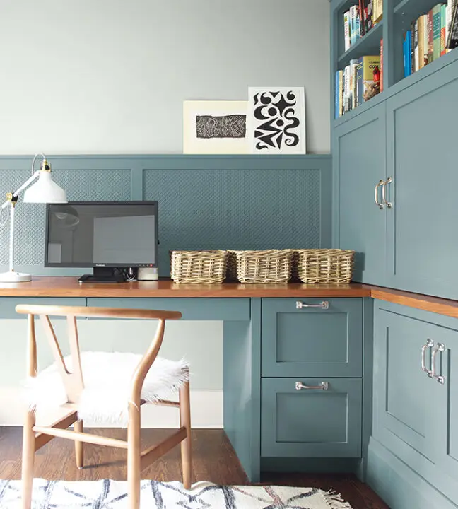 2021 Paint Color Trends - Agean Teal by Benjamin Moore | Building Bluebird #designtrends #paintcolors #homerenovation #diy #coty #2021coty #coloroftheyear