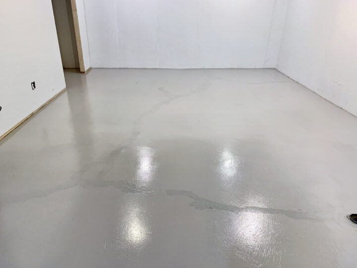 Epoxy basement floor in light gray | Building Bluebird 
