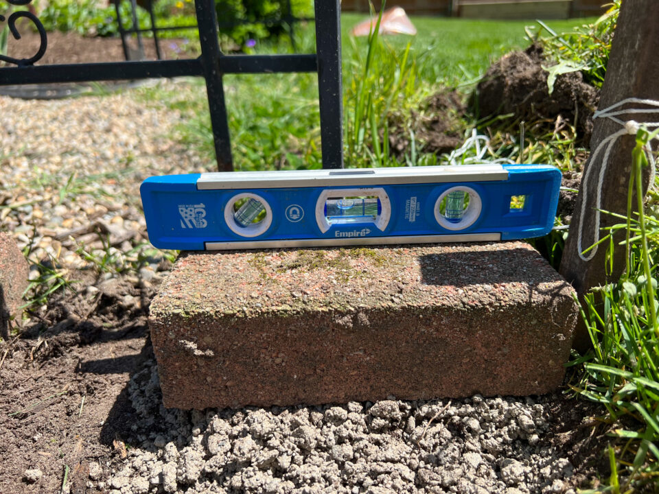 How to Lay Brick Border Garden Edging Easy DIY Building Bluebird
