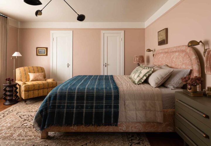 The best neutral mauve paint colors to try at home - Setting Plaster via Heidi Caillier | Building Bluebird #dustypink #muddypink