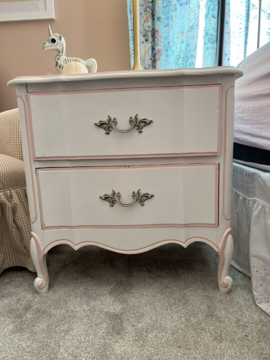 Painting a vintage nightstand for a girls bedroom makeover | Building Bluebird #bhgorc #cottagecore #grandmillennial