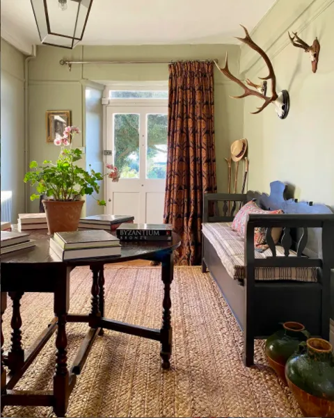 Breakfast Room Green - 2022 paint color trends to try in the new year | Building Bluebird 
#greenpaint | Building Bluebird 
#greenpaint #farrowandball