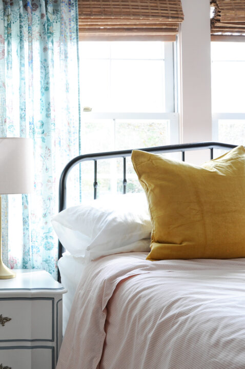 Vintage-inspired girls bedroom makeover reveal | Building Bluebird
#oneroomchallenge #cottagecore #grandmillennial