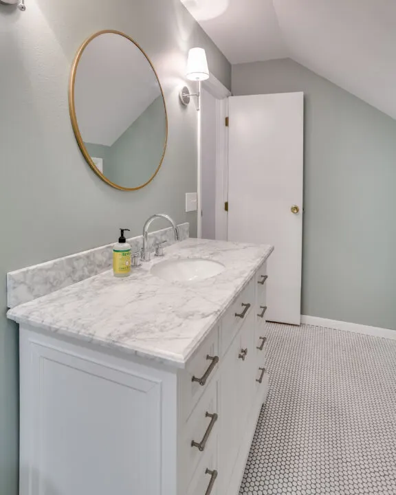 Warm Green Bathroom Makeover on a Budget | Oyster Bay Sherwin Williams
