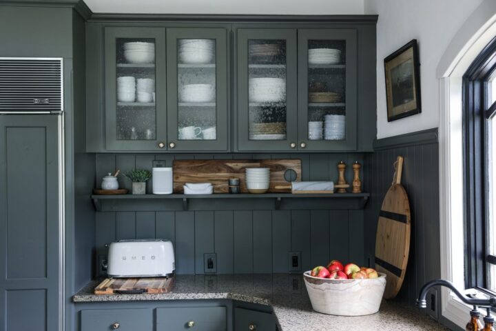 15 perfect gray green paint colors to try at home | Building Bluebird