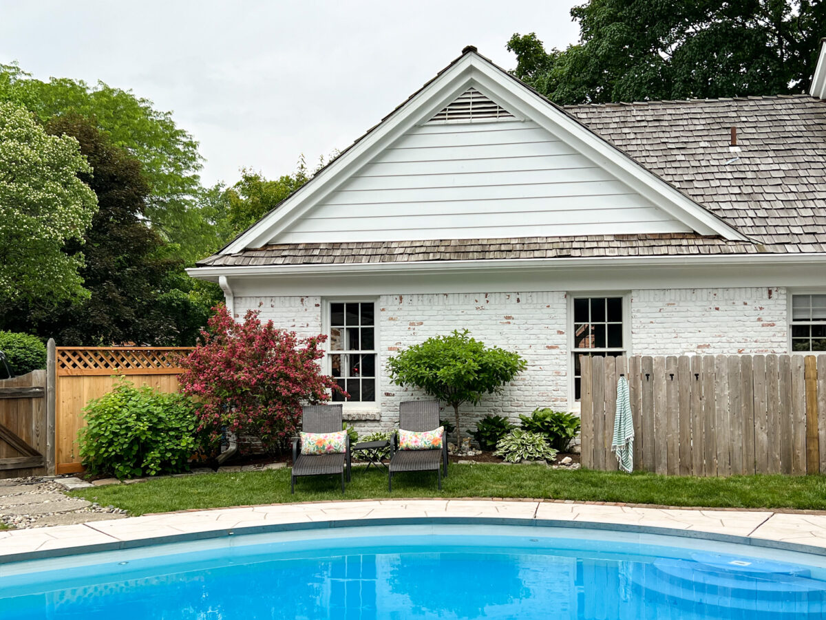 How to Install Brick Edging Around a Patio Building Bluebird