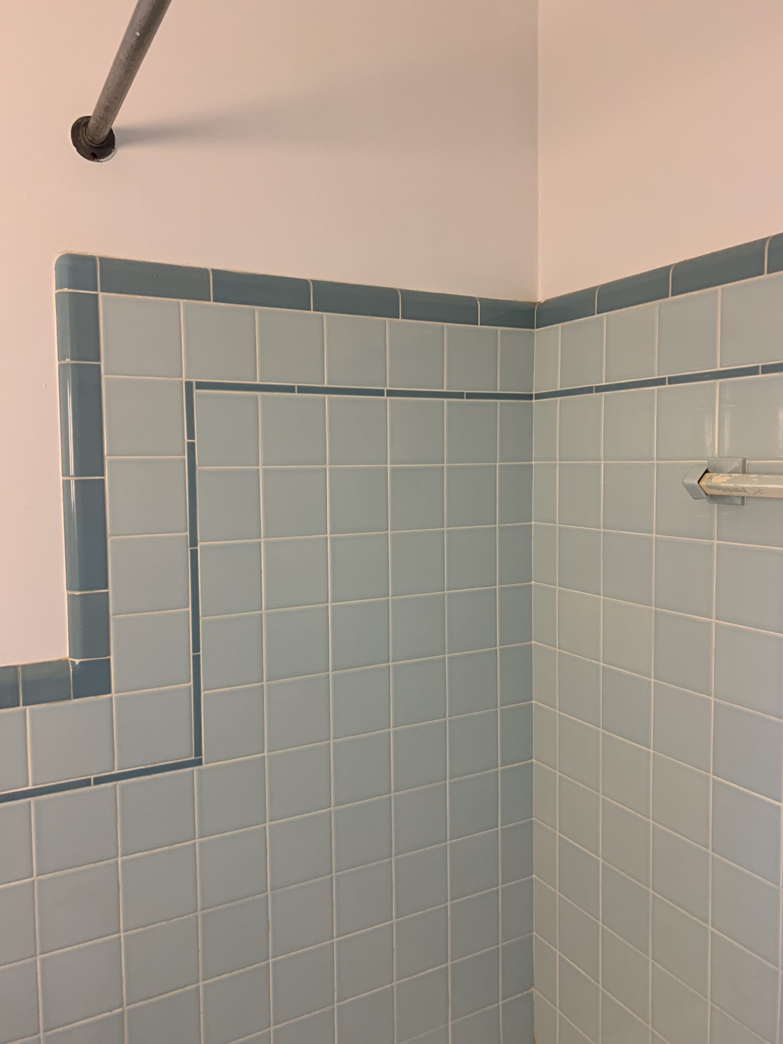8 Ways to Update Your Vintage Tile Bathroom - Building Bluebird