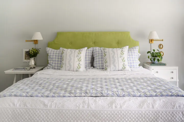 DIY upholstered headboard with tufting and green fabric | Building Bluebird