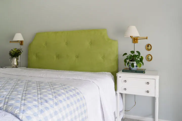 DIY upholstered headboard with tufting and green fabric | Building Bluebird