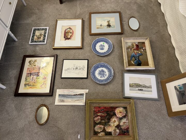 How to make a gallery wall using artwork purchased at estate sales | Building Bluebird