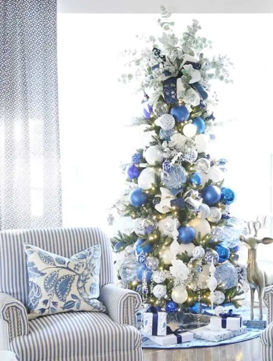 Inspiring blue and white Christmas decor ideas to try at home | Building Bluebird
