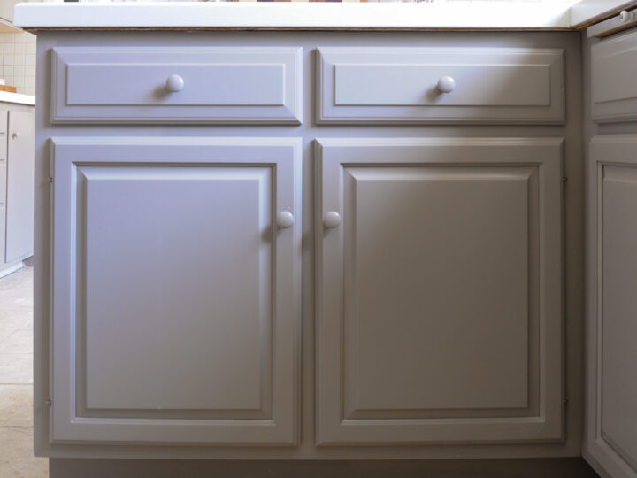 The easy and affordable way to paint kitchen cabinets with no sanding required | Building Bluebird