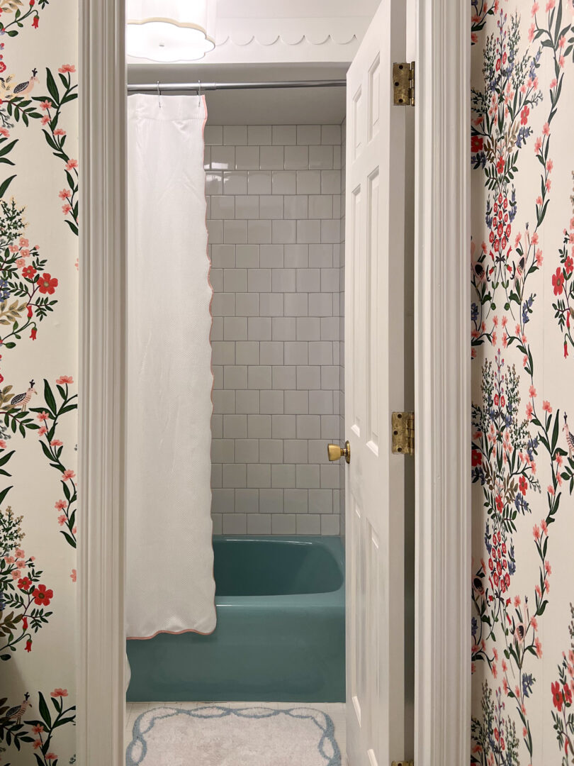 SCALLOPED EDGE LAYER DRIPPING IN DECO main image 0
