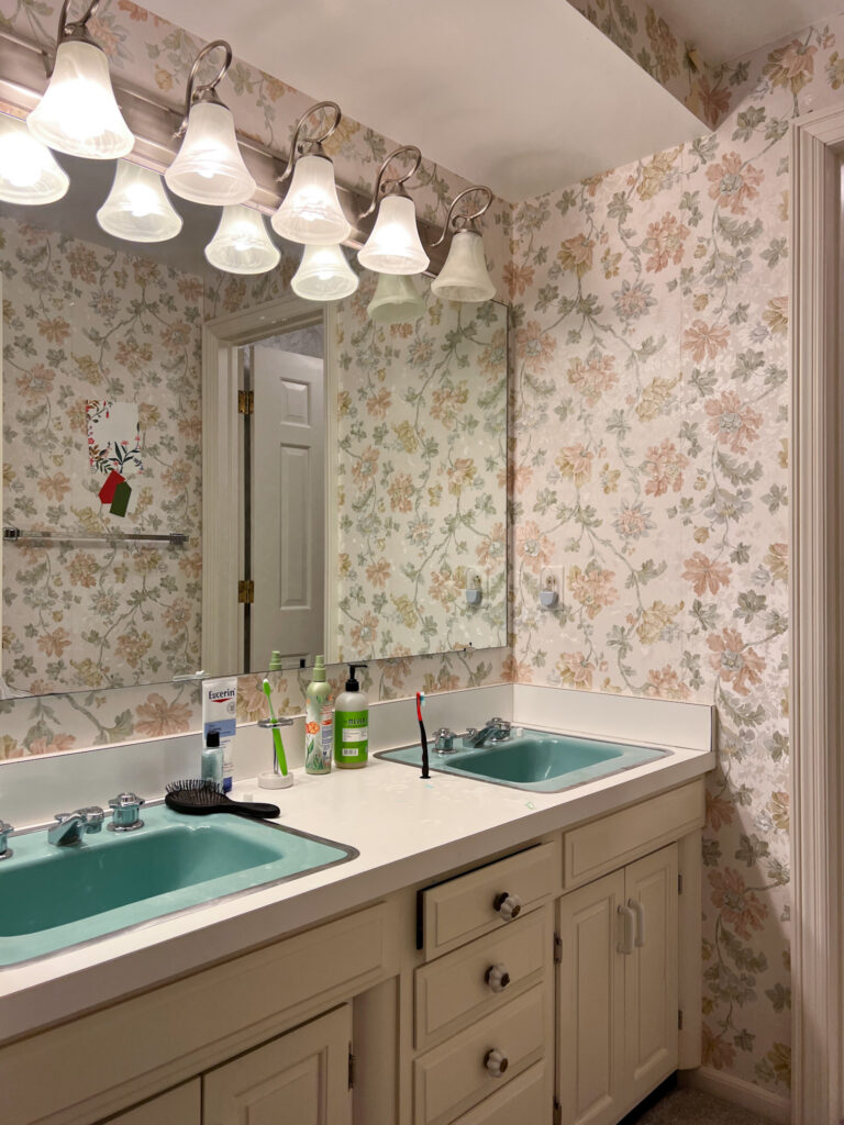 Awesome 1960s Bathroom Vanity Makeover | DIY - Building Bluebird