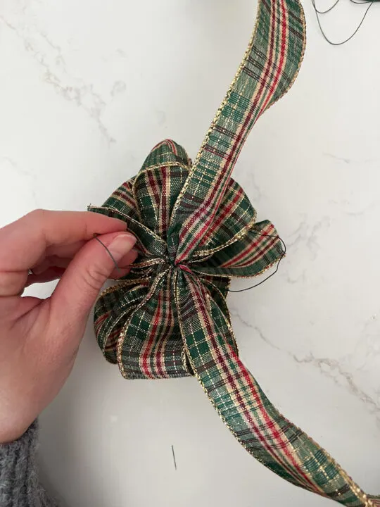 How to Make Pom Pom Bows for Gifts and the Holidays | Easy DIY