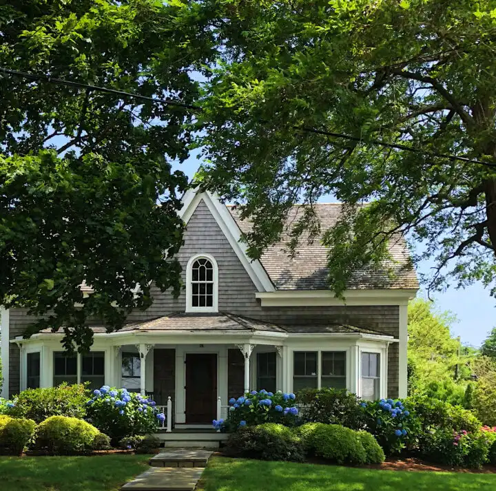 25 Beautiful coastal decor ideas to try at home - nautical design